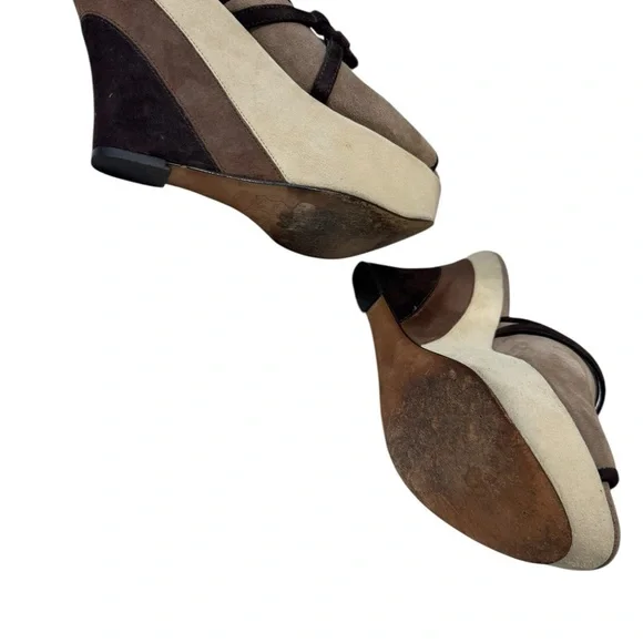 Jessica Bennett Elegant Tan Suede Mules with Dark Brown Trim Size: 10 - Picture 7 of 7